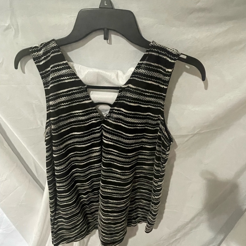 Doe & Rae Asymmetrical Black and White V neck Tank Top